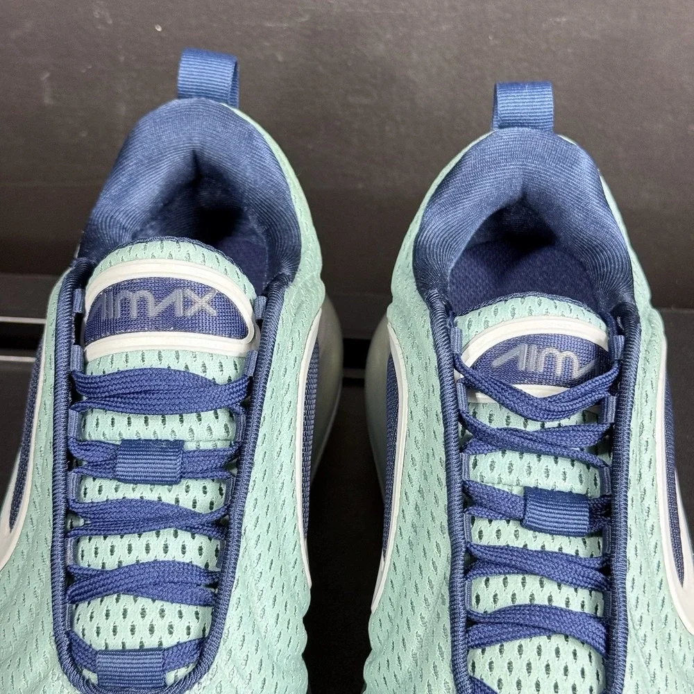 Nike Air Max 720 Youth Size 4.5 women's 6 Northern Lights Day Silver Navy blue